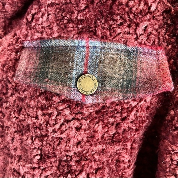 Pendleton NWT fuzzy jacket zip-up dark red plaid accents M - Picture 8 of 14